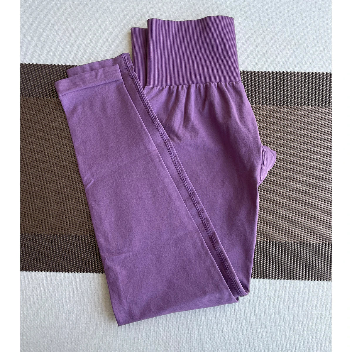 High-Waist Women’s Seamless Leggings for Yoga and Fitness