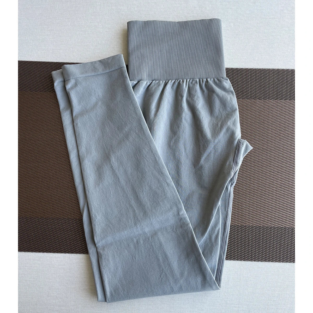 High-Waist Women’s Seamless Leggings for Yoga and Fitness